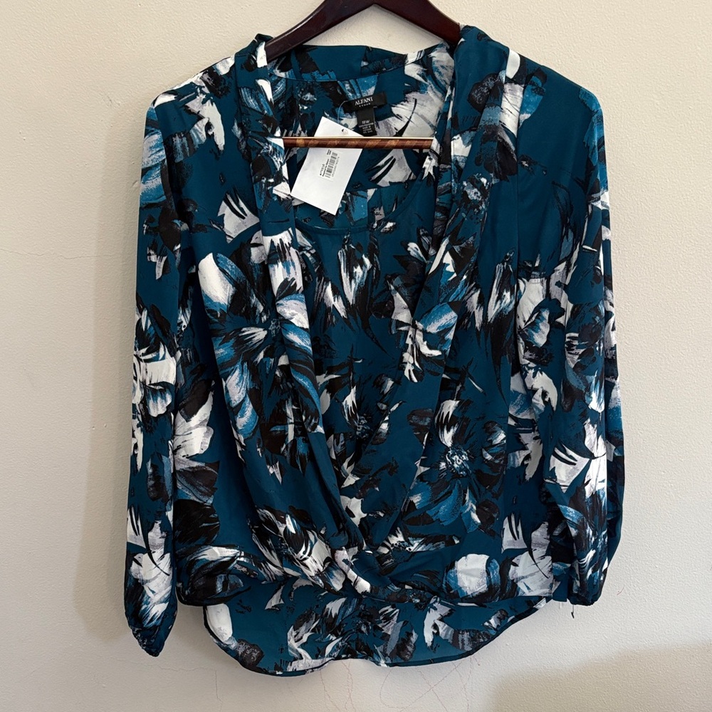Alfani Woman Teal Blue Floral Blouse Style 79226